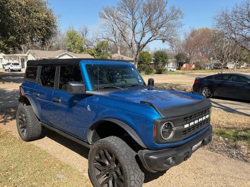 Used 2022 Ford Bronco Black Diamond image 9
