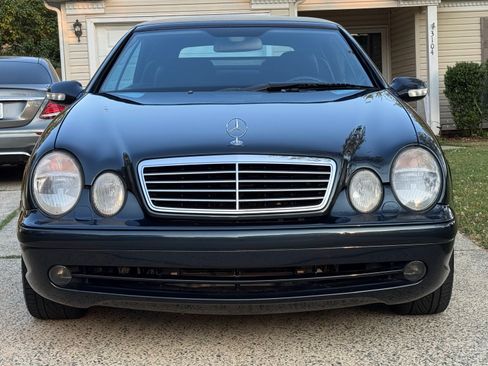 Used 2002 Mercedes-Benz CLK 55 AMG Cabriolet image 2