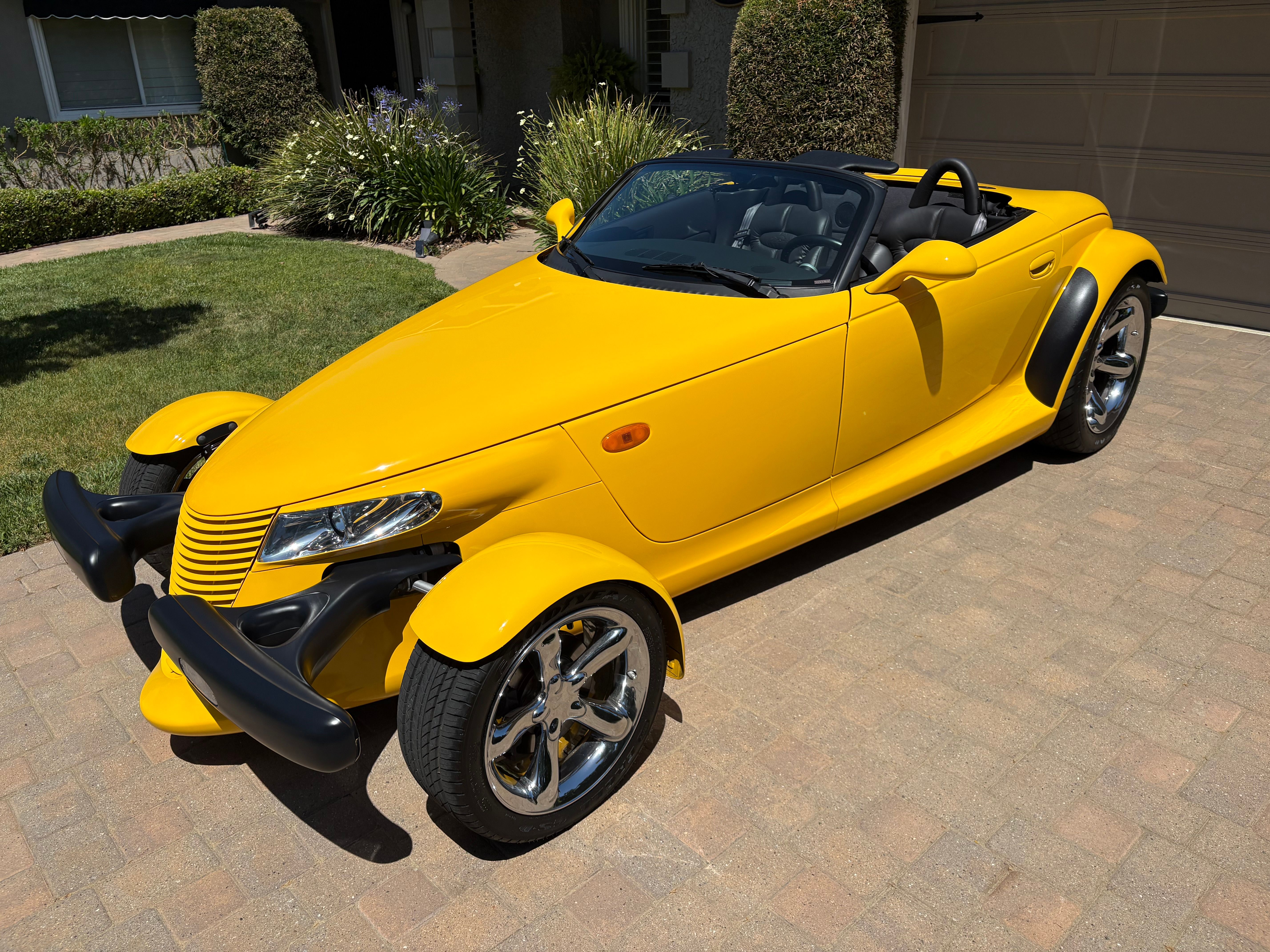 Used 2002 Chrysler Prowler RWD image 30