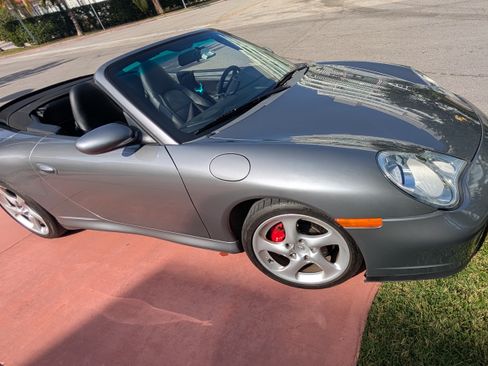 Used 2004 Porsche 911 Carrera 4S image 8