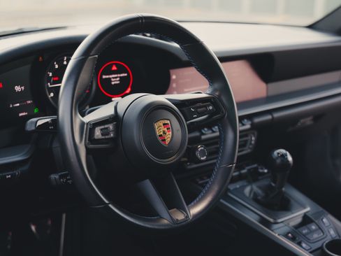 Used 2022 Porsche 911 Carrera S RWD image 17