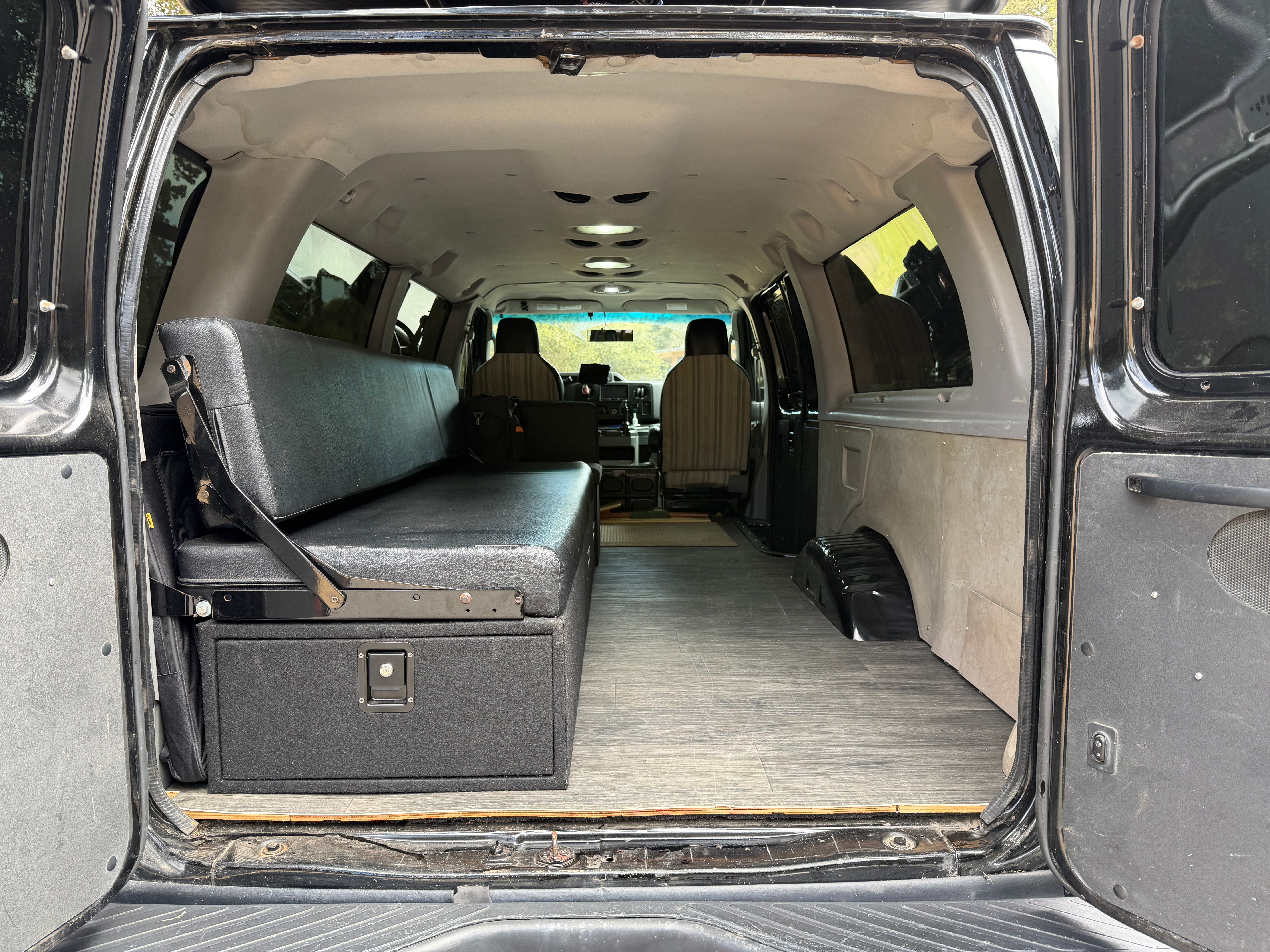 Used 2011 Ford E-350 and Econoline 350 XL w/ PWR Windows & Locks Group RWD image 9
