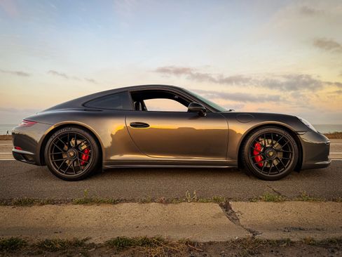 Used 2019 Porsche 911 Carrera GTS RWD image 10