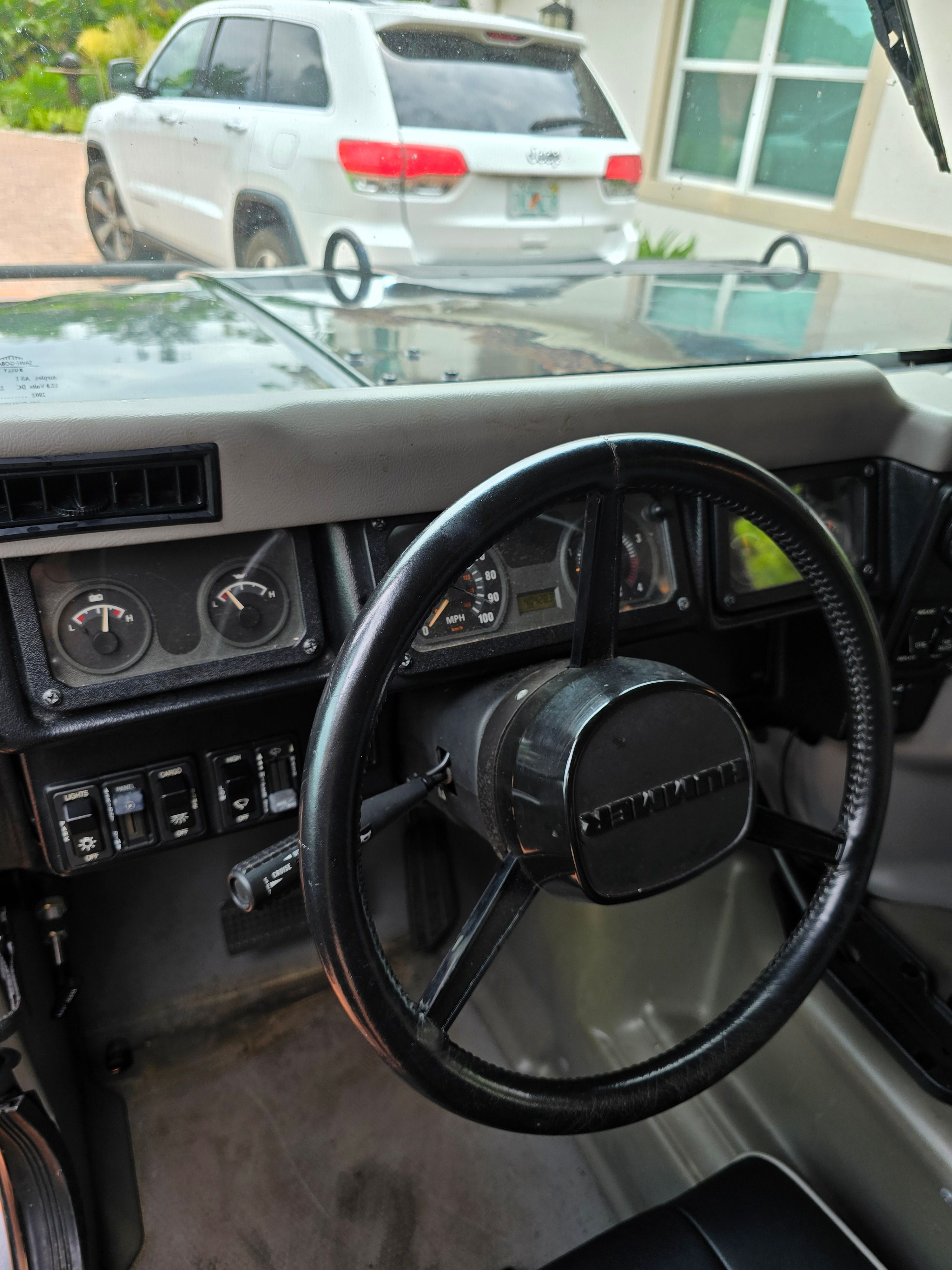 Used 2002 HUMMER H1 4-Door Wagon AWD/4WD image 8