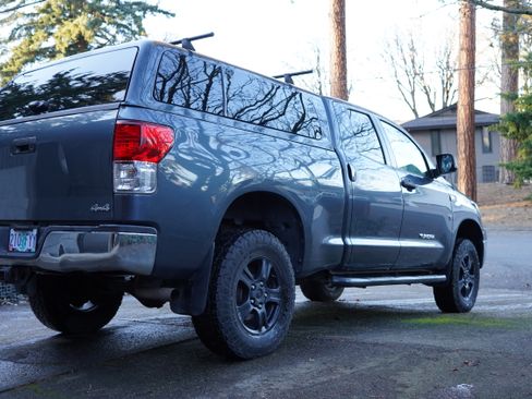 Used 2010 Toyota Tundra 4x4 Double Cab image 5
