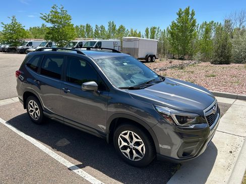 Used 2021 Subaru Forester Premium w/ Popular Package #1 AWD/4WD image 4