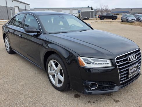 Used 2017 Audi A8 L 4.0T image 4