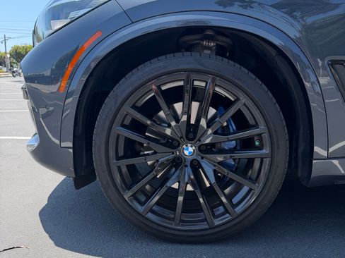 Used 2021 BMW X5 xDrive40i w/ M Sport Package AWD/4WD image 10