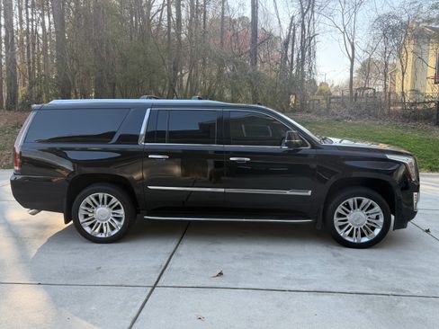 Used 2015 Cadillac Escalade ESV Platinum image 1