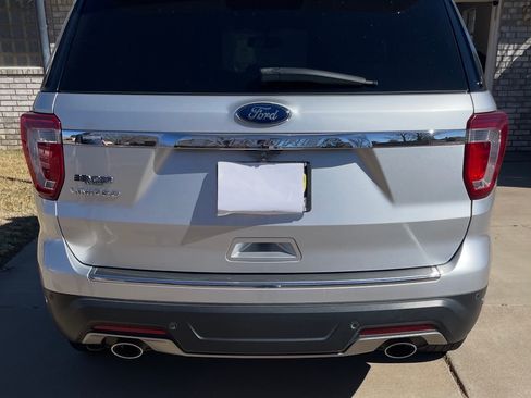 Used 2018 Ford Explorer Limited image 6