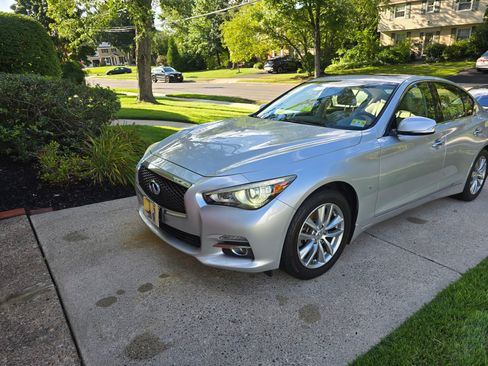 Used 2015 INFINITI Q50 AWD w/ Moonroof Package image 14