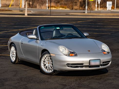 Used 2000 Porsche 911 Carrera 4 image 9