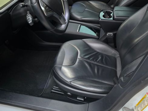 Used 2013 Tesla Model S image 4