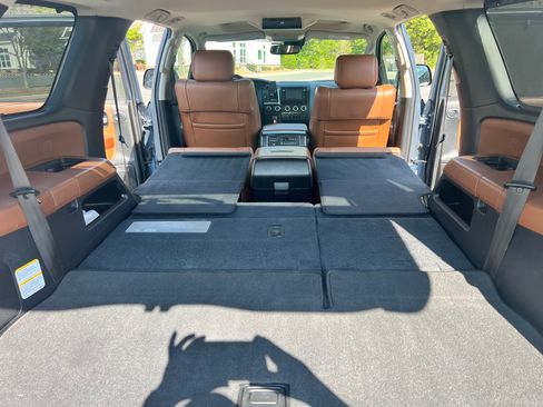 Used 2018 Toyota Sequoia Platinum image 6