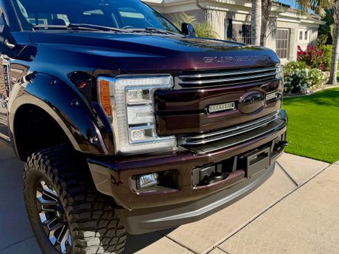 Used 2019 Ford F250 Lariat w/ Lariat Ultimate Package image 9