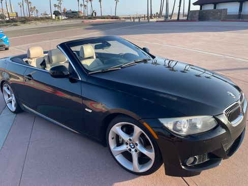 Used 2012 BMW 335i Convertible image 24