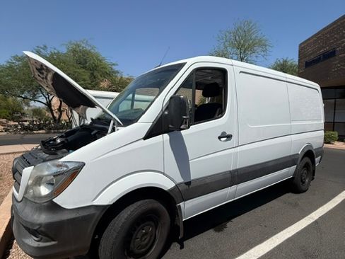 Used 2016 Mercedes-Benz Sprinter 2500 image 13