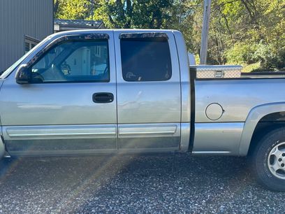 Used 2004 Chevrolet Silverado 1500 4x4 Extended Cab w/ Light Duty Power Package