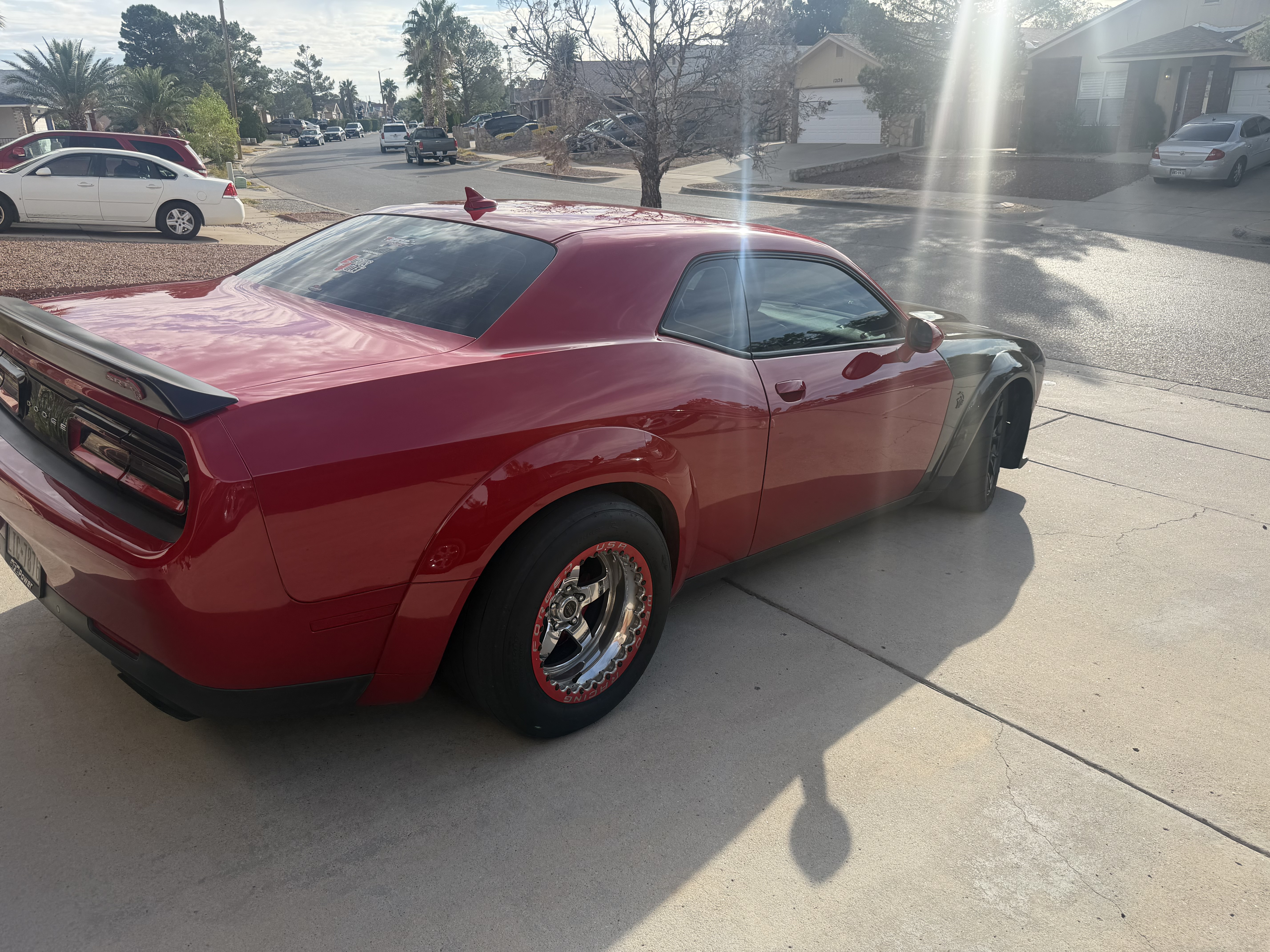 Used 2016 Dodge Challenger SRT Hellcat RWD image 8