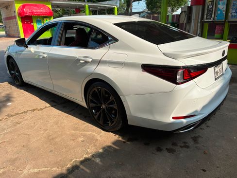 Used 2023 Lexus ES 350 F Sport w/ Accessory Package (Z2) FWD image 17