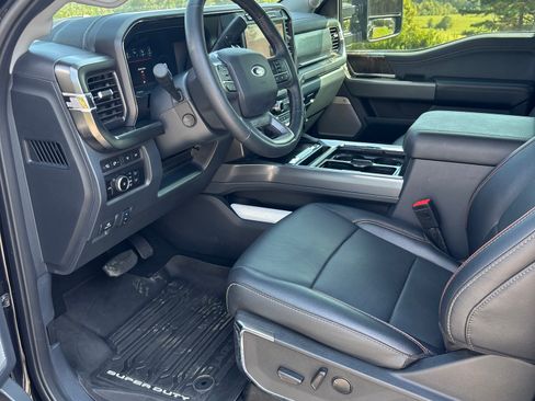 Used 2024 Ford F450 Lariat w/ Lariat Ultimate Package AWD/4WD image 17