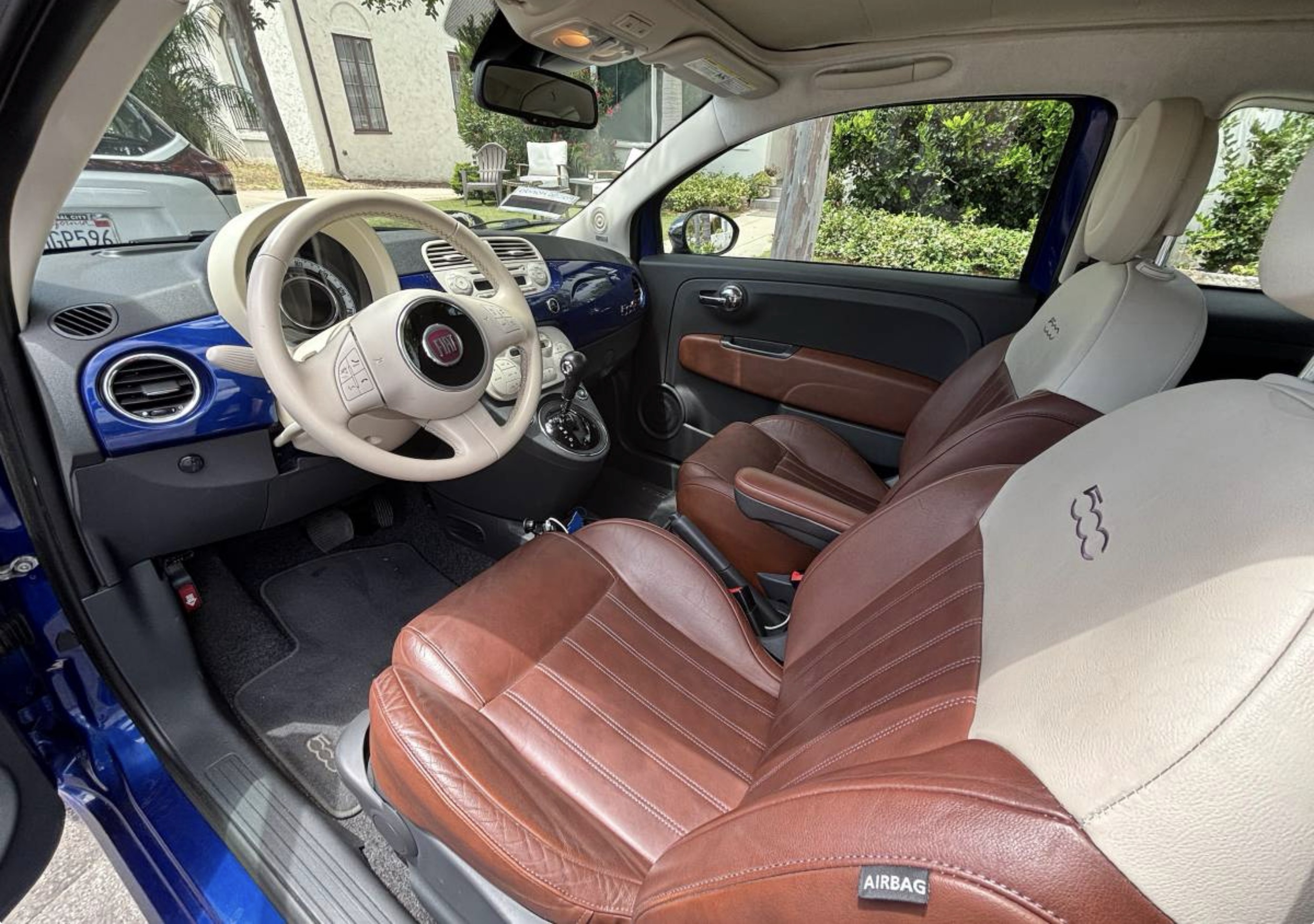 Used 2012 FIAT 500 Lounge w/ Luxury Leather Pkg FWD image 5