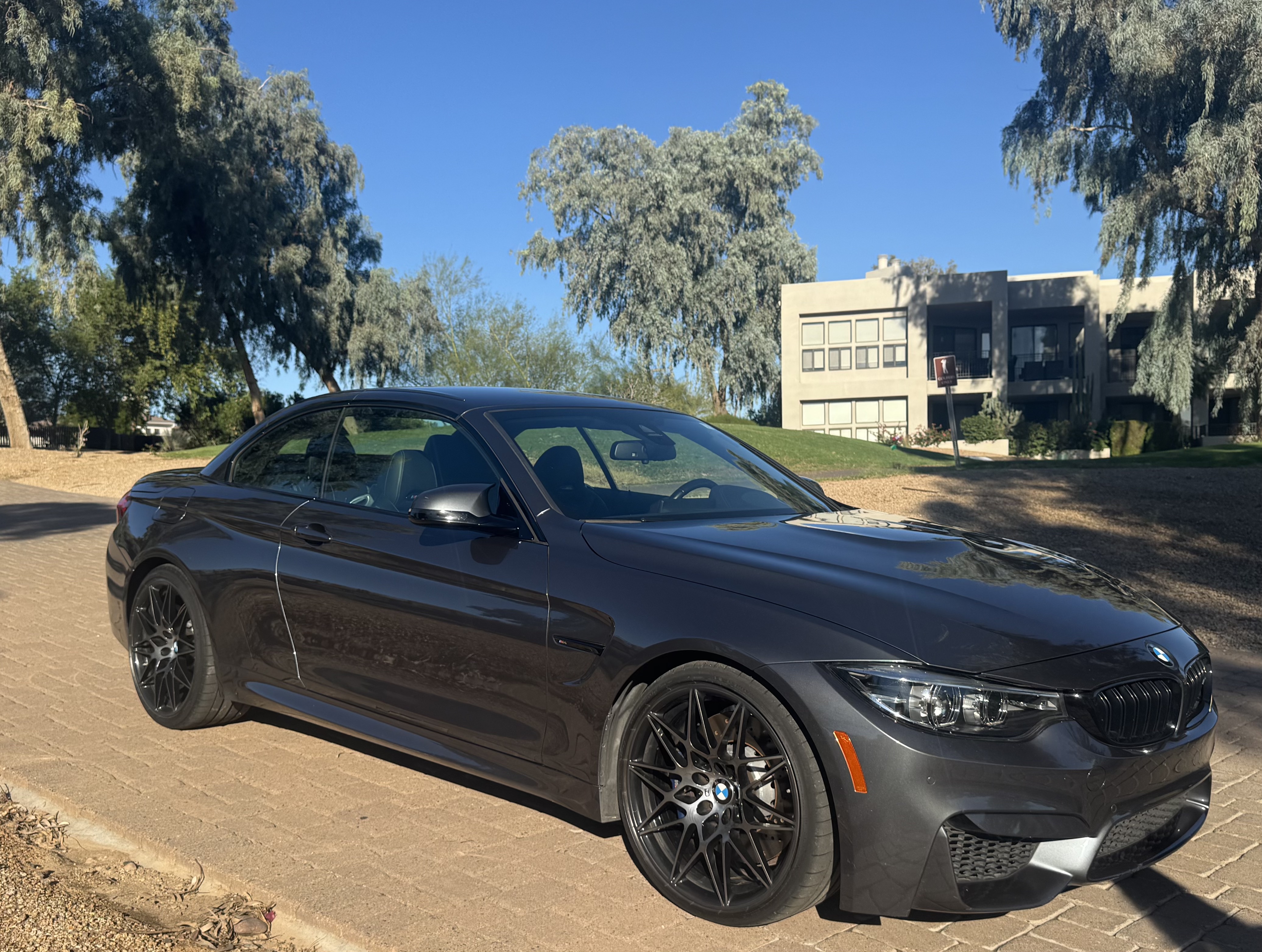 Used 2020 BMW M4 Convertible w/ Competition Package RWD image 4