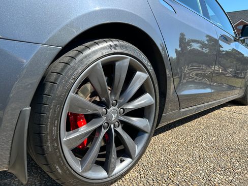 Used 2016 Tesla Model S P90D image 14