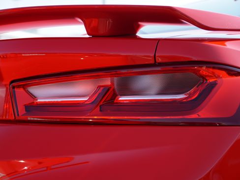 Used 2016 Chevrolet Camaro SS RWD image 25