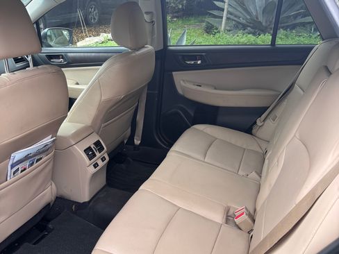 Used 2015 Subaru Outback 2.5i Limited image 12