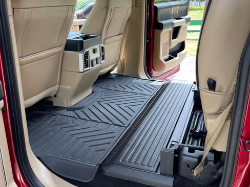 Used 2019 Ford F350 Lariat w/ Lariat Value Package AWD/4WD image 15