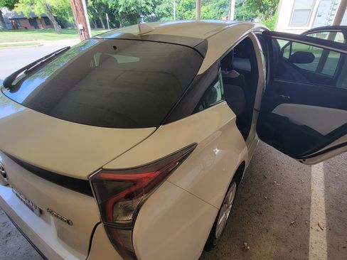 Used 2017 Toyota Prius Two image 20