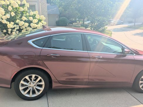 Used 2015 Chrysler 200 C w/ Navigation & Sound Group I FWD image 2