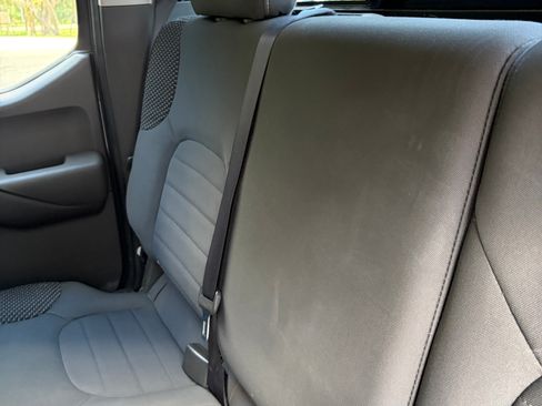 Used 2017 Nissan Frontier PRO-4X AWD/4WD image 26