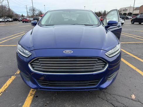 Used 2016 Ford Fusion SE image 9