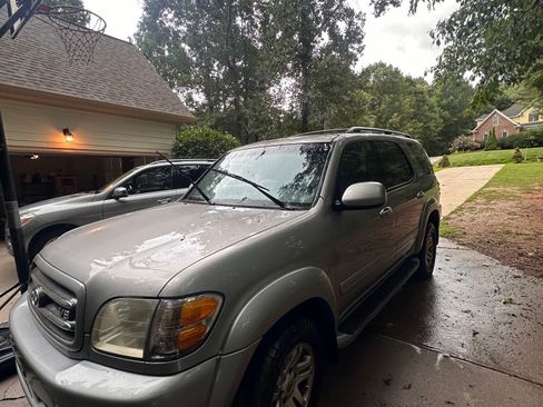 Used 2003 Toyota Sequoia Limited image 5