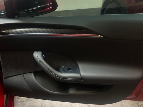 Used 2022 Tesla Model S Plaid image 16