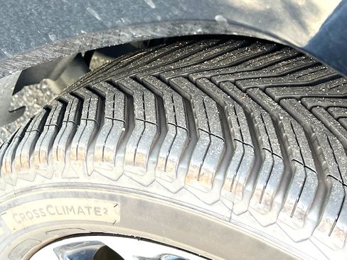 Used 2022 Toyota RAV4 XSE w/ Weather Package image 12