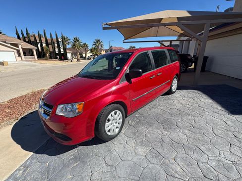 Used 2015 Dodge Grand Caravan American Value Package w/ UConnect Hands-Free Group image 2