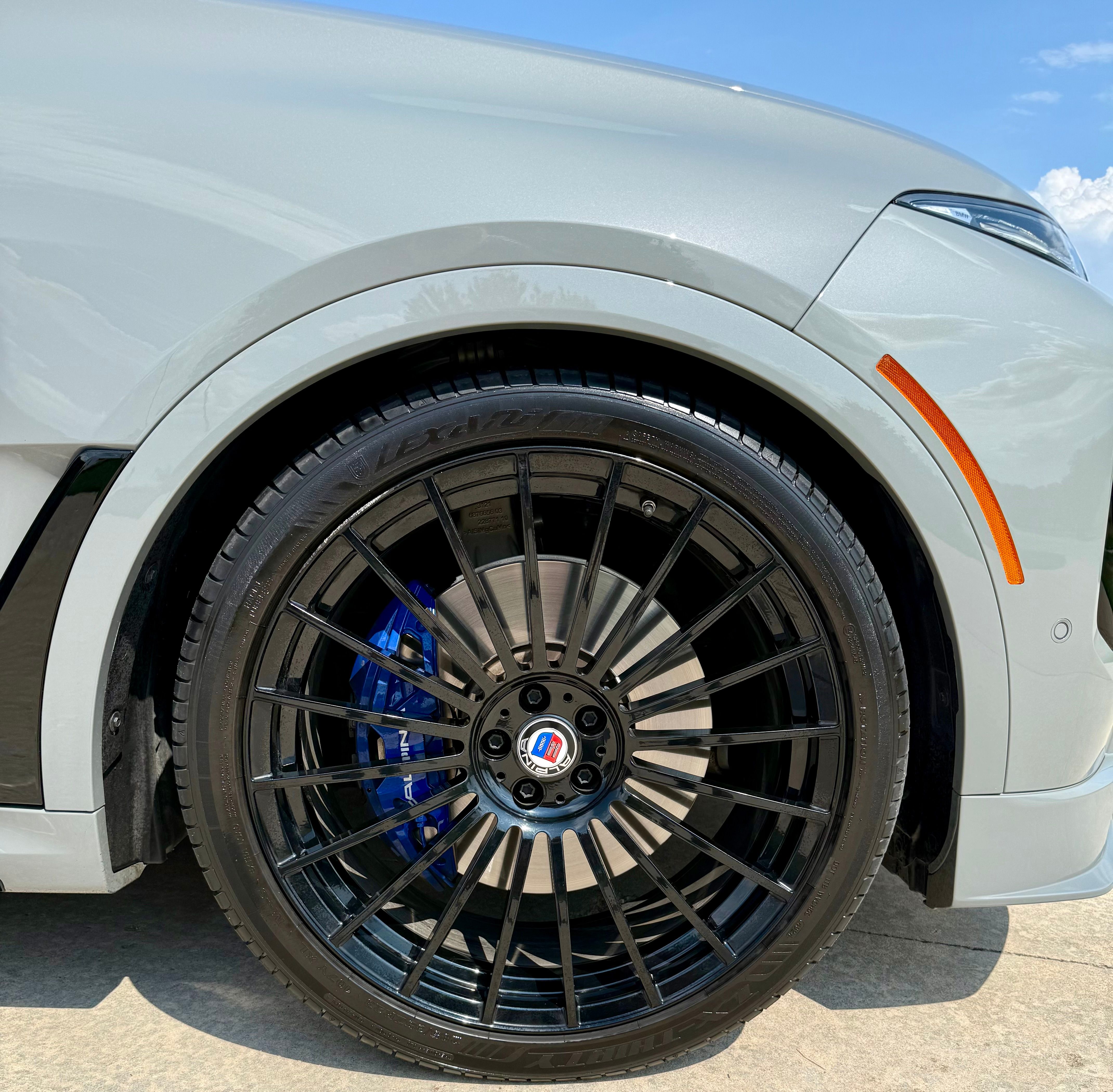 Used 2025 BMW ALPINA XB7 AWD/4WD image 14