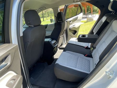 Used 2022 Chevrolet Equinox LS image 26