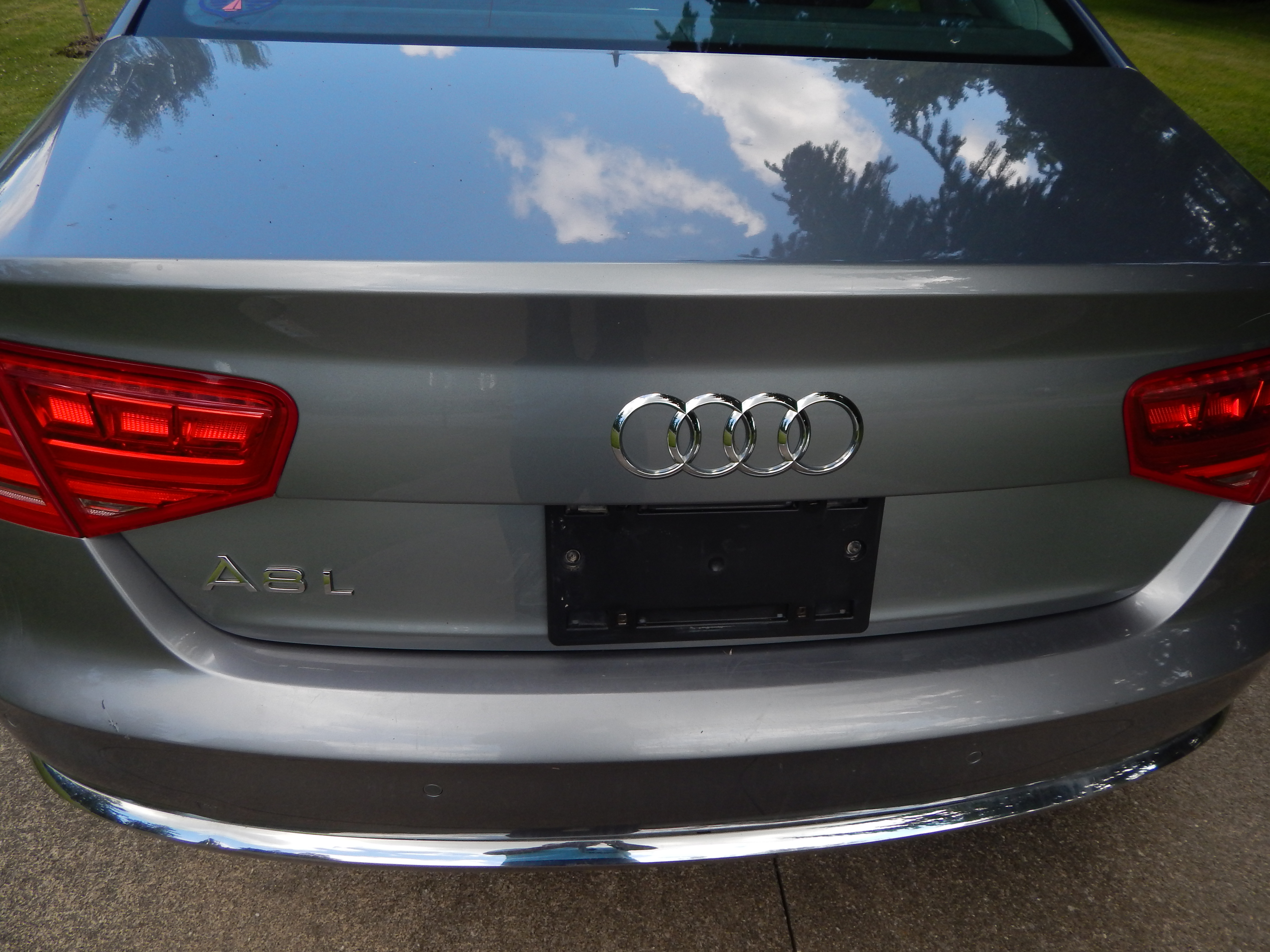 Used 2013 Audi A8 L 3.0T w/ Sport Design Pkg AWD/4WD image 8