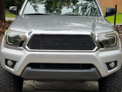 Used 2015 Toyota Tacoma PreRunner w/ SR5 Package RWD image 4