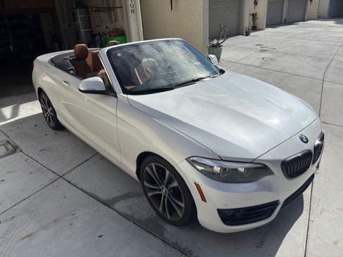 Used 2018 BMW 230i Convertible image 6