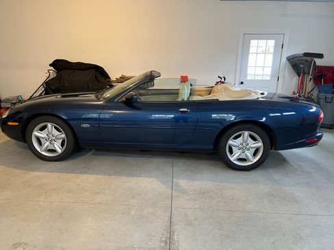 Used 1997 Jaguar XK8 Convertible image 2