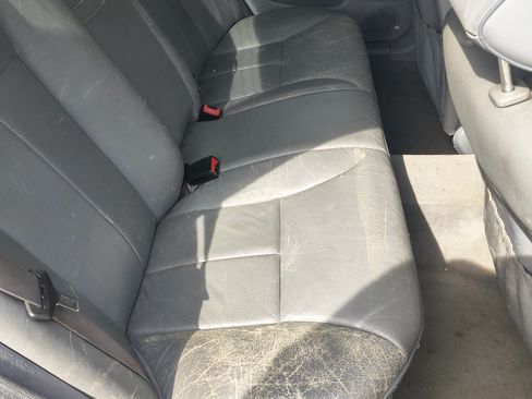 Used 2000 Mercedes-Benz E 320 Sedan image 11