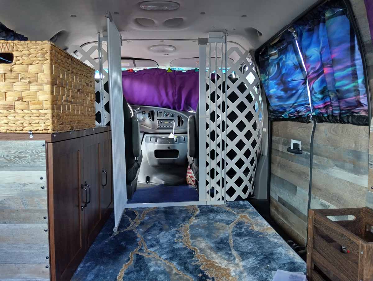 Used 2007 Ford E-350 and Econoline 350 Extended Super Duty RWD image 8