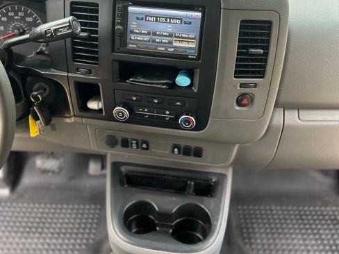 Used 2016 Nissan NV 3500 SV image 10