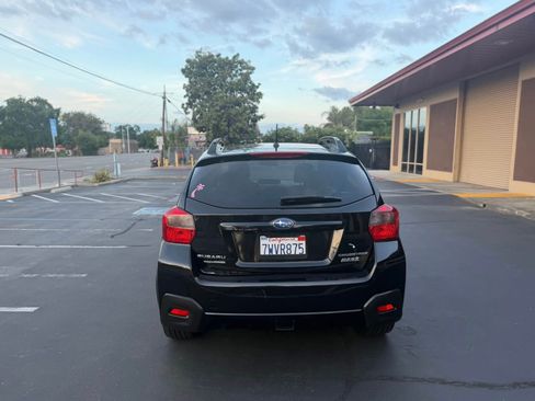 Used 2017 Subaru Crosstrek 2.0i Premium w/ Moonroof Package AWD/4WD image 5