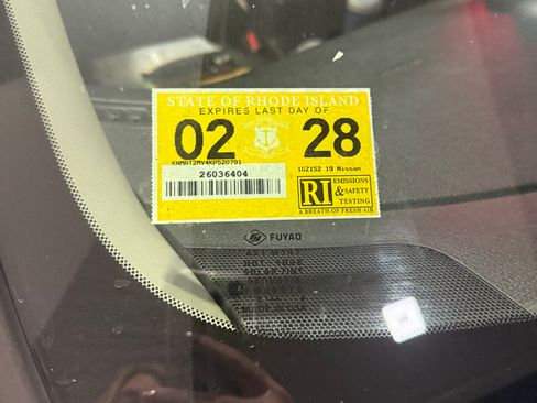 Used 2019 Nissan Rogue SV image 14